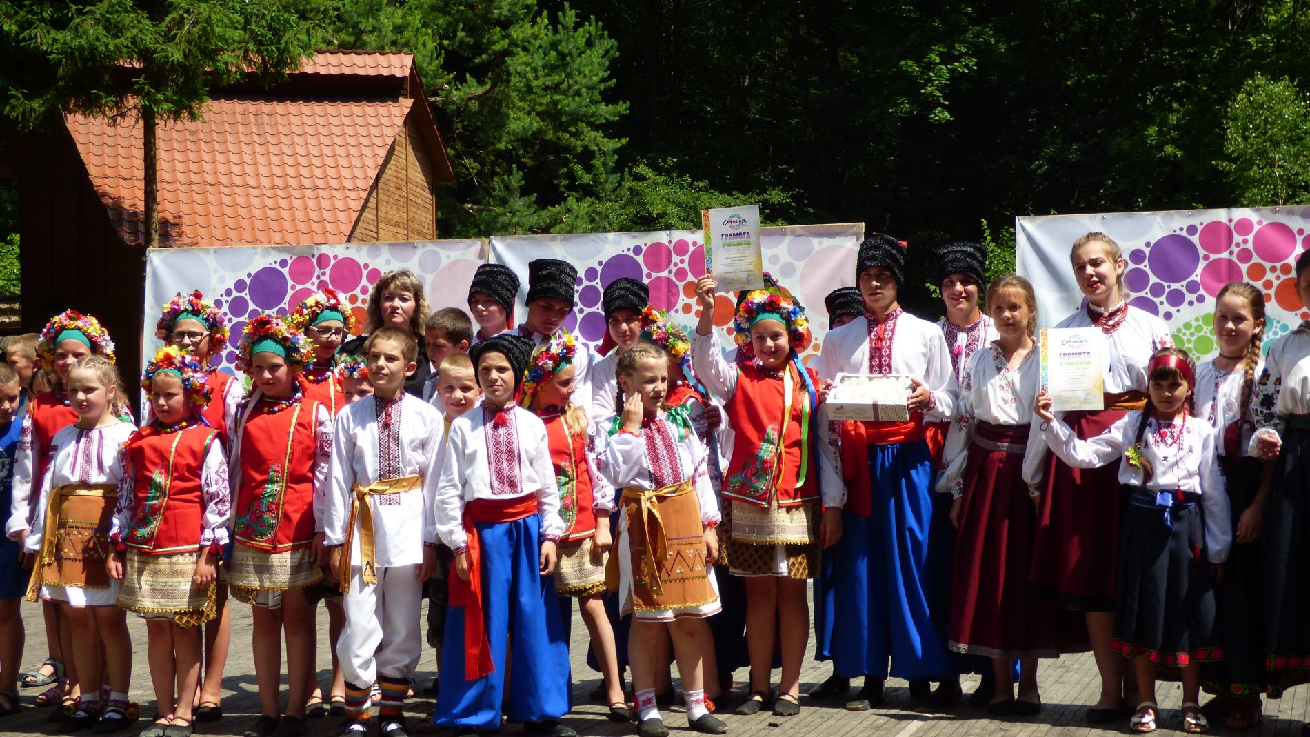 Організатори фестивалю роблять особливий акцент на молодь та на залучення юнаків та дівчат до співпраці із всієї України, розуміючи, що саме в їхніх руках наше майбутнє