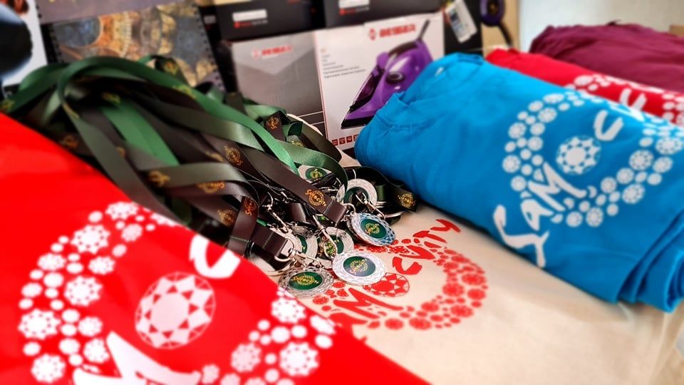 Подарунки, фестивальна атрибутика для всіх учасників