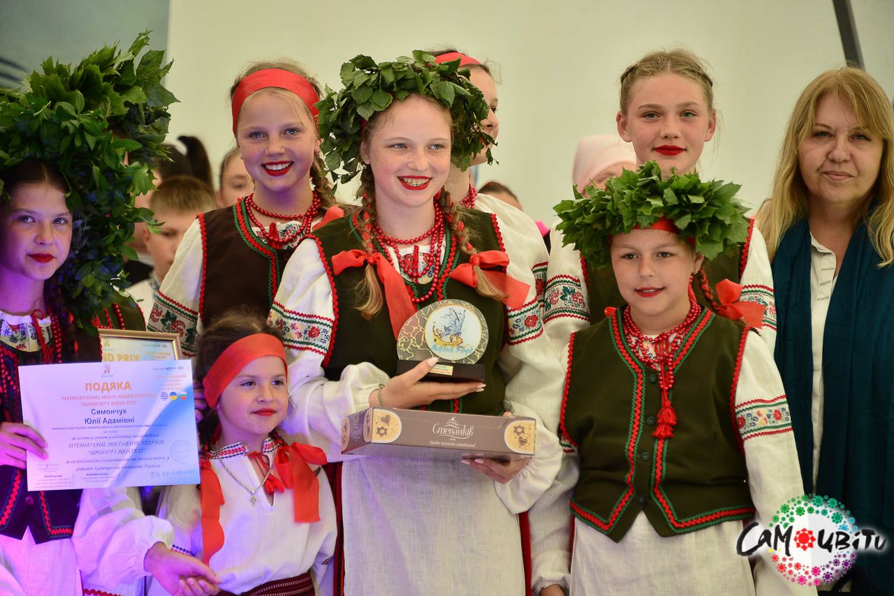 Performance at the Agora Cultural Center.